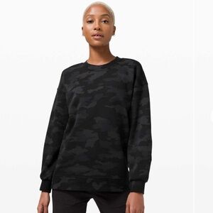 NWOT Lululemon Perfectly Oversized Crew
Heritage 365 Camo Deep Coal Multi